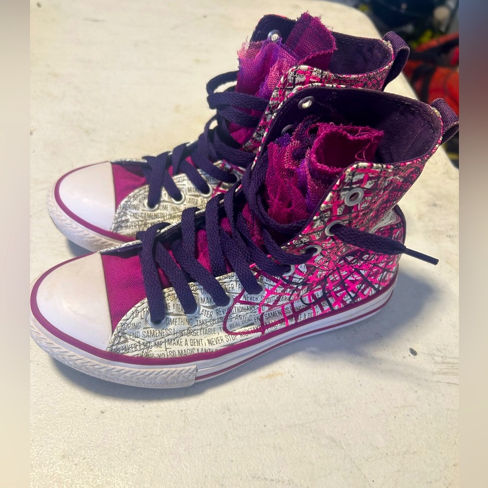 Kids Converse size 2